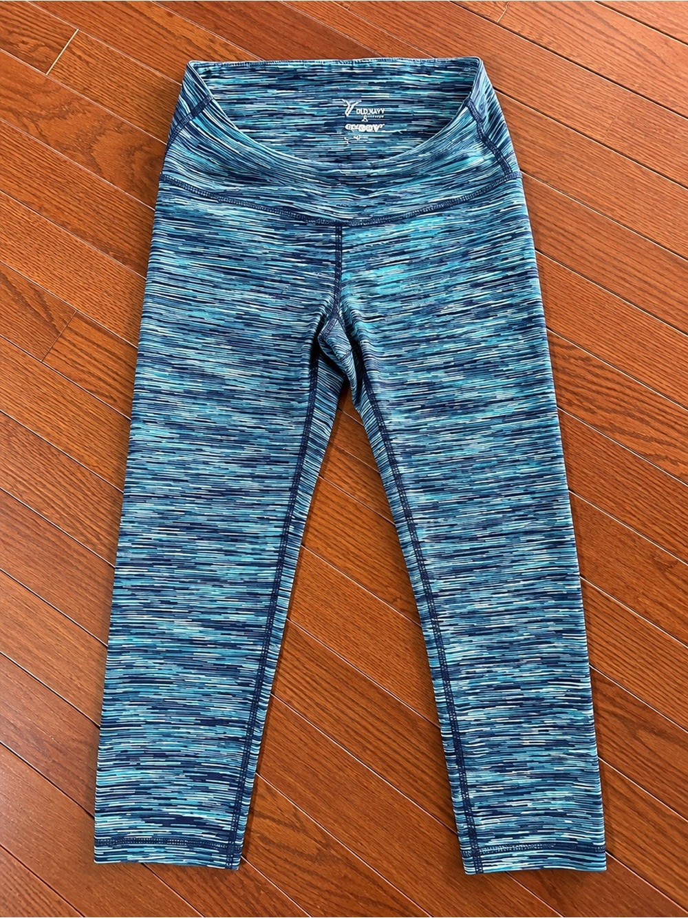 Women’s Blue and Green Marbled Active Cropped Leggings, size small